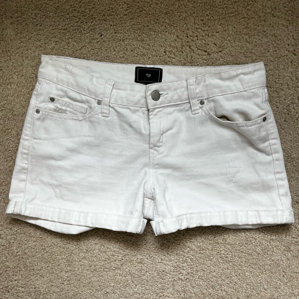Gap White Denim Shorts. Size 4/27.